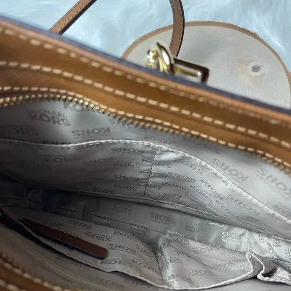 Michael Kors Jet Set Flat Crossbody Bag Purse - Picture 5 of 11